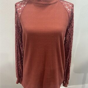 Women's Rust Top with Lace Sleeves medium